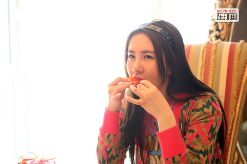 Một ngày theo chân "nữ thần gợi cảm" Cbiz - 5