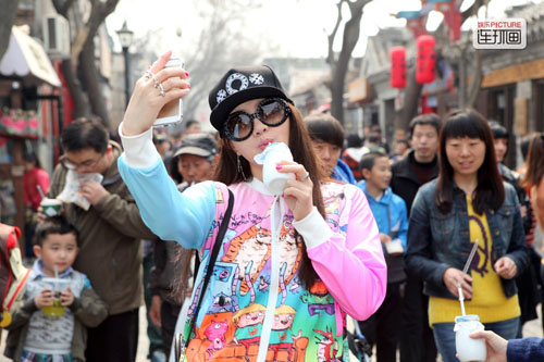 Một ngày theo chân "nữ thần gợi cảm" Cbiz - 7