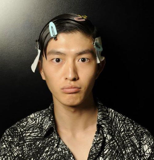 Hậu trường sực mùi son phấn của các mẫu nam - 6