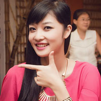 Triệu Thị Hà nhí nhảnh trong tiệc sinh nhật MC Tuấn Anh