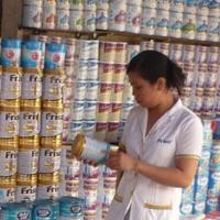 Thị trường - Tiêu dùng - Bộ Tài chính "đe" tiếp tục mạnh tay hơn với giá sữa