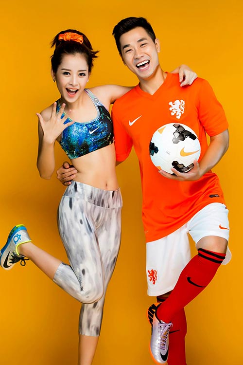 Chi Pu eo thon cổ vũ “cỗ xe tăng Đức” - 8