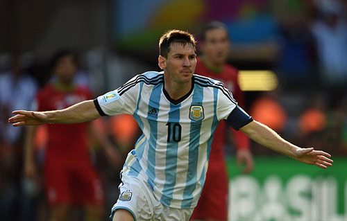 Vượt Messi, Ronaldo vô địch World Cup về kiếm tiền - 1