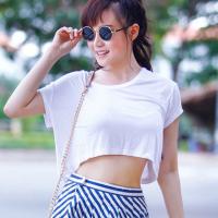 Ngôi sao điện ảnh - Vy Oanh hút mắt với "vòng eo con kiến"