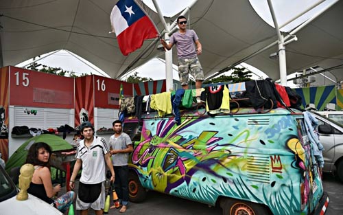 ''1001 cách ngủ'' của CĐV tại World Cup 2014 - 6