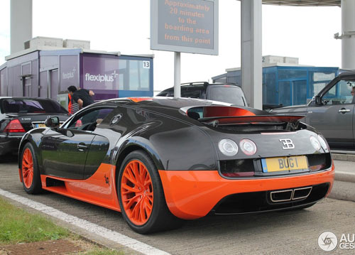 Bugatti Veyron 16.4: “Ông vua đích thực” - 1