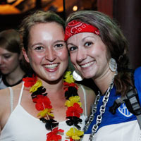 Bóng đá - Trận Đức - Mỹ: Bóng hồng Tây "gây sốt" ở Hà Nội