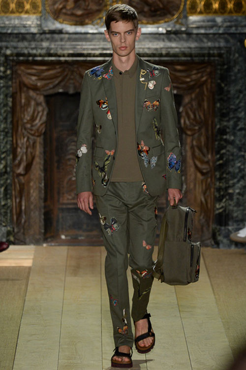 Sành điệu như quý ông của Valentino và Louis Vuitton - 9