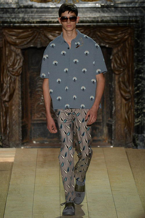 Sành điệu như quý ông của Valentino và Louis Vuitton - 5