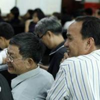 Tài chính - Bất động sản - Cổ phiếu "nhà giàu" bất ngờ đuối sức