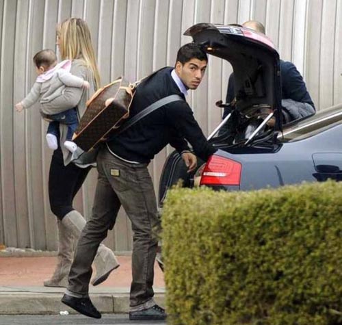 Bộ sưu tập xe của cầu thủ "cắn người" Luis Suarez - 1