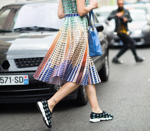 Cá tính như đường phố Paris cuối tháng 6 - 4