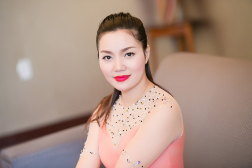 Thụy Vân khoe bờ vai ngọt lịm - 7