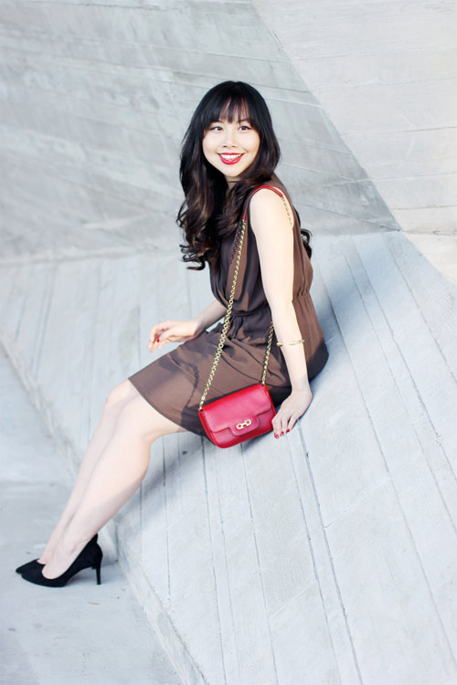 Thấp, bé, chân to vẫn "hot" vì mặc đẹp - 10