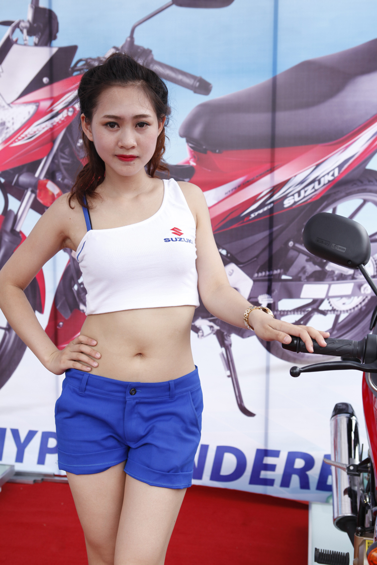 Mãn nhãn ngắm chân dài uốn éo bên siêu xe

Dàn mỹ nữ sexy khoe sắc tại MotoGP 2014

Thiên thần Marissa thách thức "quái vật" Kawasaki Ninja

Vòng 1 hờ hững thách thức "ngựa ô" Ferrari

"Nghẹt thở" từng đường cong sexy bên xe
