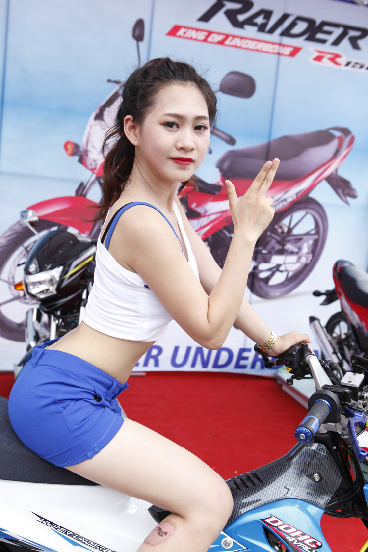 Mãn nhãn ngắm chân dài uốn éo bên siêu xe

Dàn mỹ nữ sexy khoe sắc tại MotoGP 2014

Thiên thần Marissa thách thức "quái vật" Kawasaki Ninja

Vòng 1 hờ hững thách thức "ngựa ô" Ferrari

"Nghẹt thở" từng đường cong sexy bên xe
