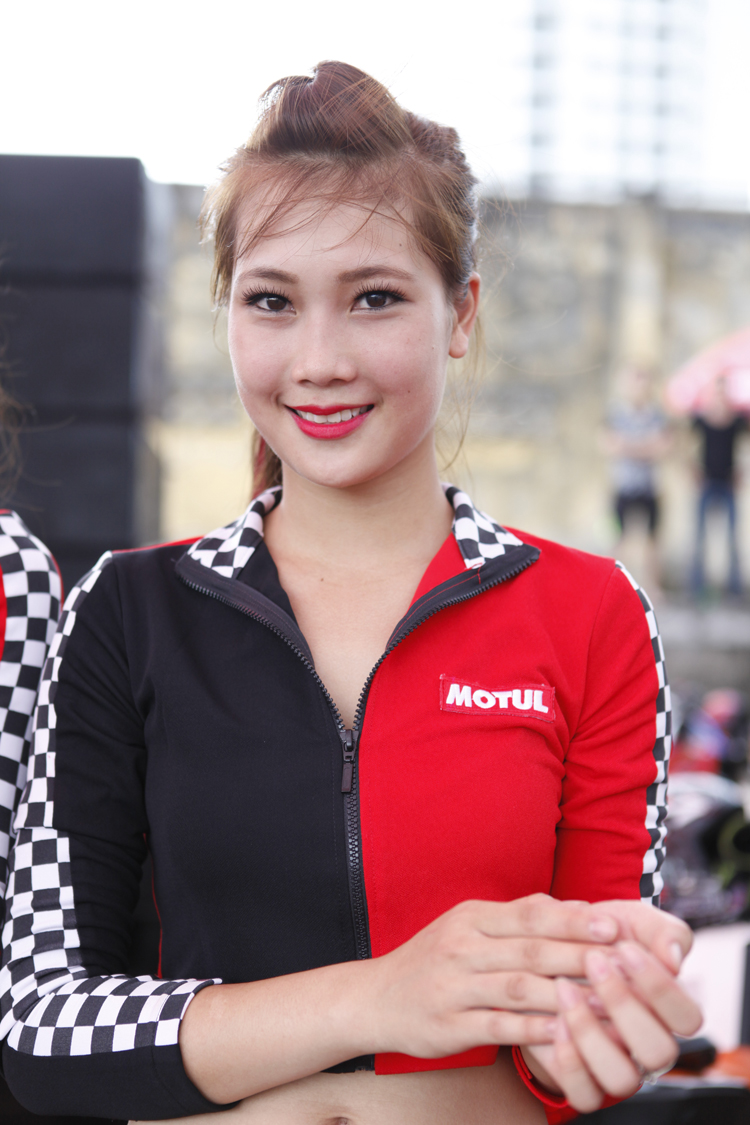 Mãn nhãn ngắm chân dài uốn éo bên siêu xe

Dàn mỹ nữ sexy khoe sắc tại MotoGP 2014

Thiên thần Marissa thách thức "quái vật" Kawasaki Ninja

Vòng 1 hờ hững thách thức "ngựa ô" Ferrari

"Nghẹt thở" từng đường cong sexy bên xe
