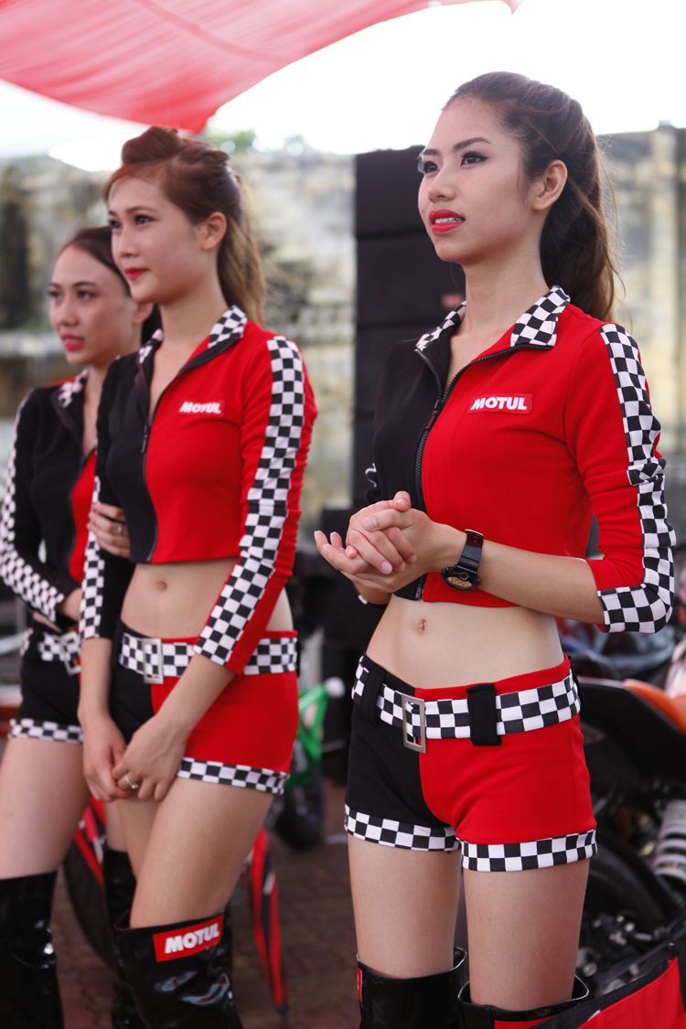 Mãn nhãn ngắm chân dài uốn éo bên siêu xe

Dàn mỹ nữ sexy khoe sắc tại MotoGP 2014

Thiên thần Marissa thách thức "quái vật" Kawasaki Ninja

Vòng 1 hờ hững thách thức "ngựa ô" Ferrari

"Nghẹt thở" từng đường cong sexy bên xe
