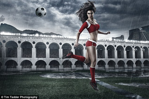 Dàn chân dài nóng bỏng cháy hết mình vì bóng đá - 16