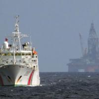 Tin tức trong ngày - Tàu Trung Quốc đồng loạt tăng tốc, áp sát tàu Việt Nam