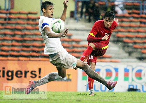 U23 Việt Nam tranh thủ từng giây "bắn hạ" U23 Macau - 1