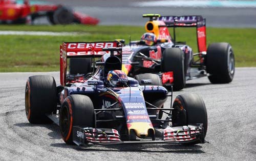 Nhìn từ Malaysian GP: Red Bull và McLaren vùng vẫy - 2