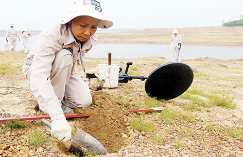 Chuyện gây sốc trong nghề nguy hiểm nhất Việt Nam - 3