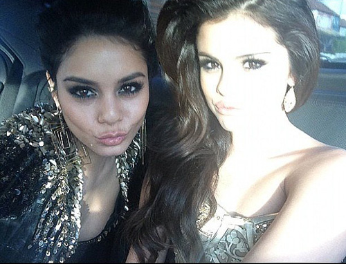 Những ngôi sao "hot" nhất trên mạng xã hội - 11