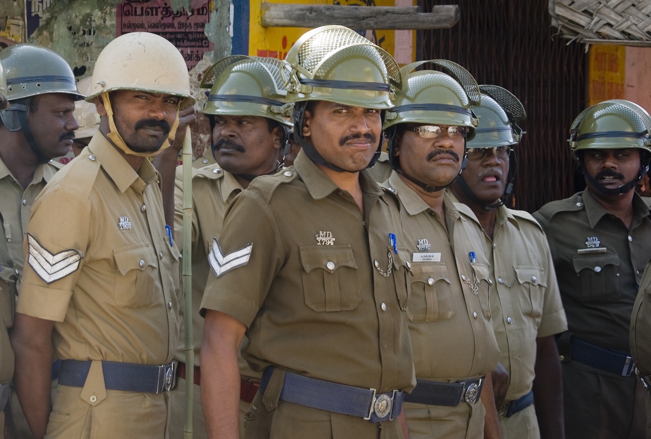 Ấn Độ: Cảnh sát bắn chết 20 kẻ buôn lậu gỗ quý - 1