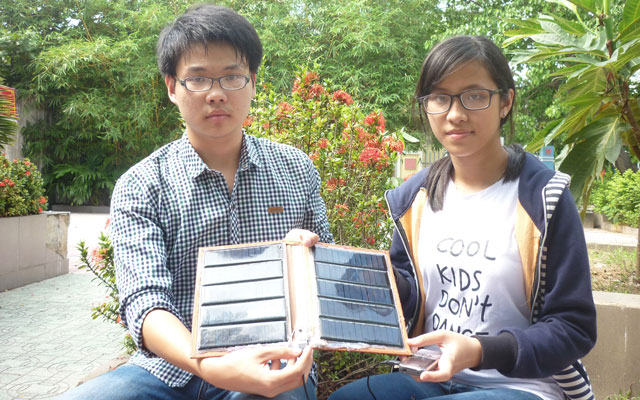 Học sinh sáng chế pin năng lượng mặt trời - 1