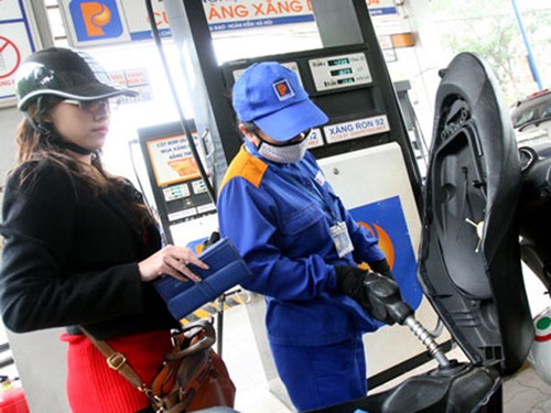 Giá xăng dầu đang khó giảm, vì sao? - 1