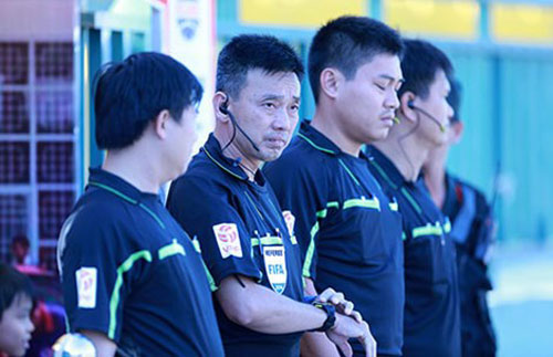 CLB còng lưng trả lương cầu thủ - 1