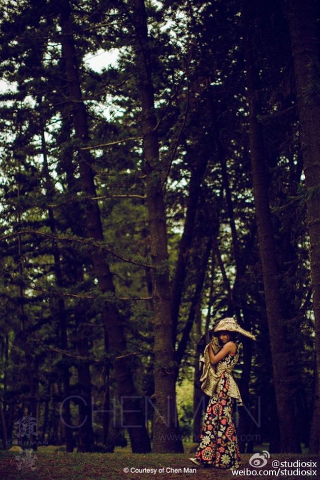 Triệu Vy khoe body gợi cảm ở tuổi tứ tuần - 7