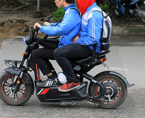 1001 cách "vượt" chốt giao thông của người... đầu trần - 10