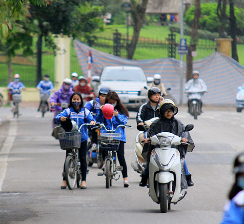 1001 cách "vượt" chốt giao thông của người... đầu trần - 11