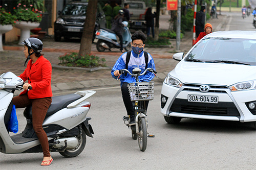 1001 cách "vượt" chốt giao thông của người... đầu trần - 7