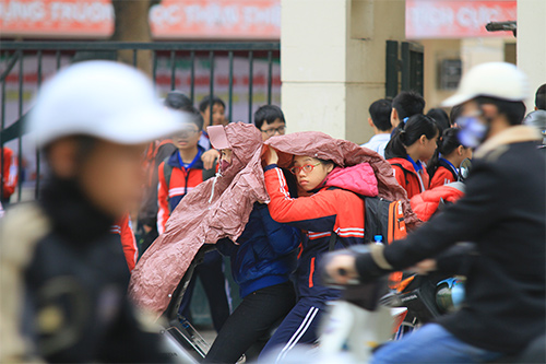 1001 cách "vượt" chốt giao thông của người... đầu trần - 14