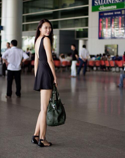 10 cách mặc đẹp với “chiếc váy đen huyền thoại“ - 10