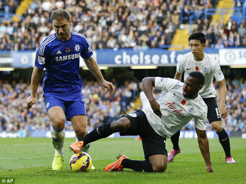 "Tử địa" Loftus Road là nơi Chelsea ngán nhất - 1