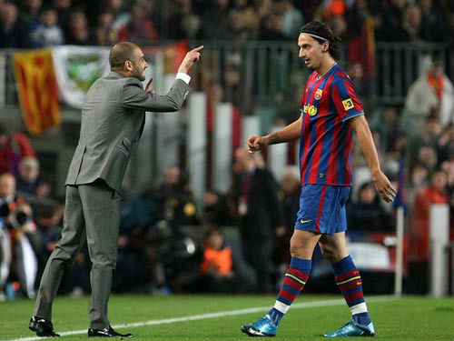 Ibra & quá khứ dữ dội ở Barca: "Địa ngục" Nou Camp (Kỳ 4) - 2