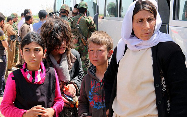 Bé gái 9 tuổi mang thai vì bị 10 chiến binh IS cưỡng bức - 1