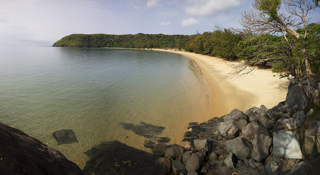 Bãi biển đẹp kinh ngạc ở Côn Đảo. Ảnh: David Meenagh /Flickr: meenaghd