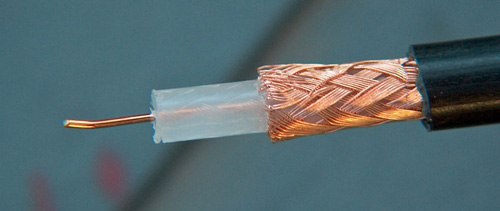 Chuyển đổi cáp quang, bài toán chi phí cho người dùng Internet - 2