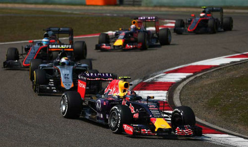 F1, Bahrain GP: Ferrari tấn công Mercedes - 1