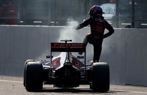F1: Renault thêm lỗi động cơ, Red Bull ngán ngẩm - 1