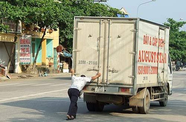 Tôi đếm từ 1 đến ba là đẩy nhé.
