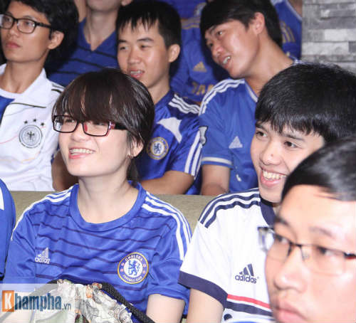 Fan Chelsea tưng bừng, fan MU buồn rười rượi - 14