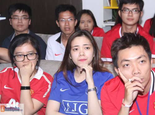 Fan Chelsea tưng bừng, fan MU buồn rười rượi - 13