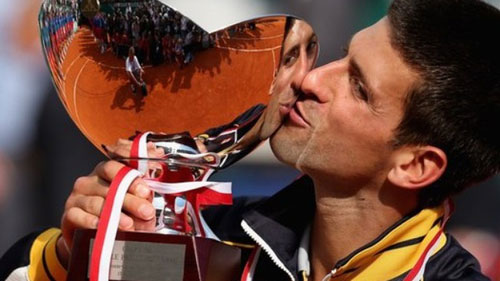 San bằng thành tích của Federer, Djokovic phấn khích - 1