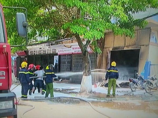 Thái Bình: Nổ cửa hàng gas gây chết người - 1